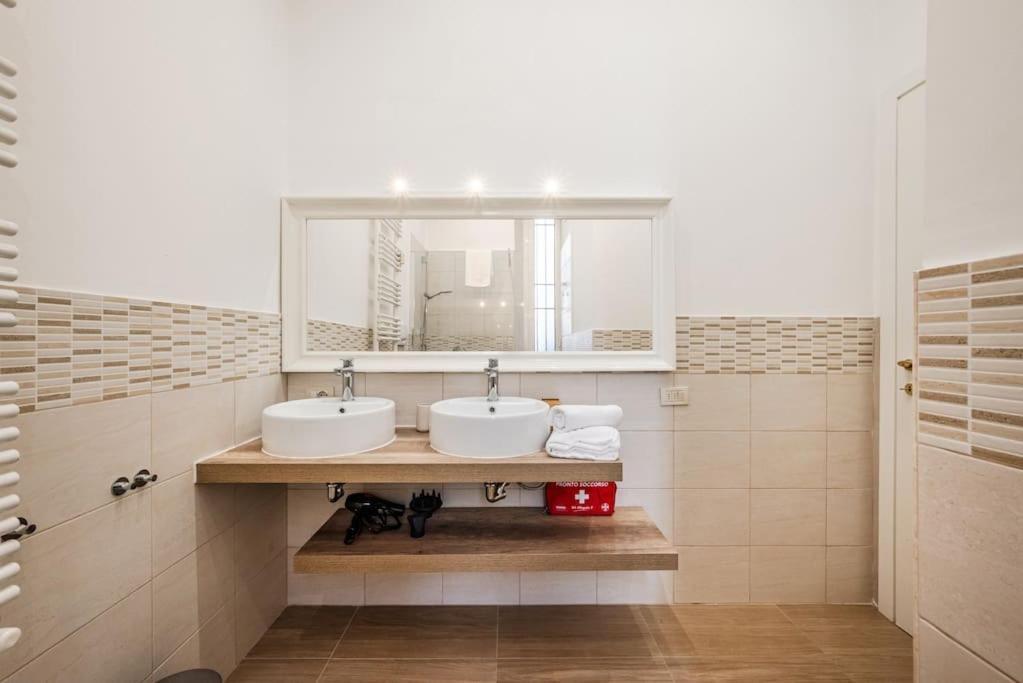 Centrale'S Nest - Elegant Apt Close To Central Station ミラノ エクステリア 写真